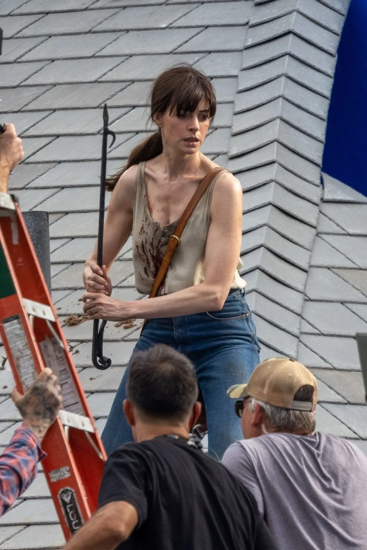 Anne Hathaway at Flowervale Street Filming Set in Atlanta4